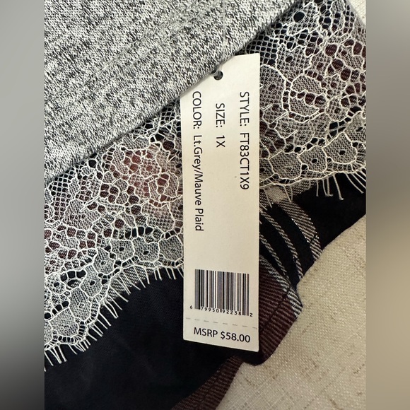 Zac & Rachel Gray and Black Lace Blouse - Picture 7 of 10